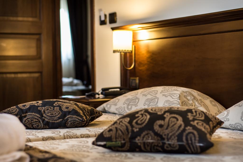 Antica Stazione Hotel Chiaramonte Gulfi Room photo